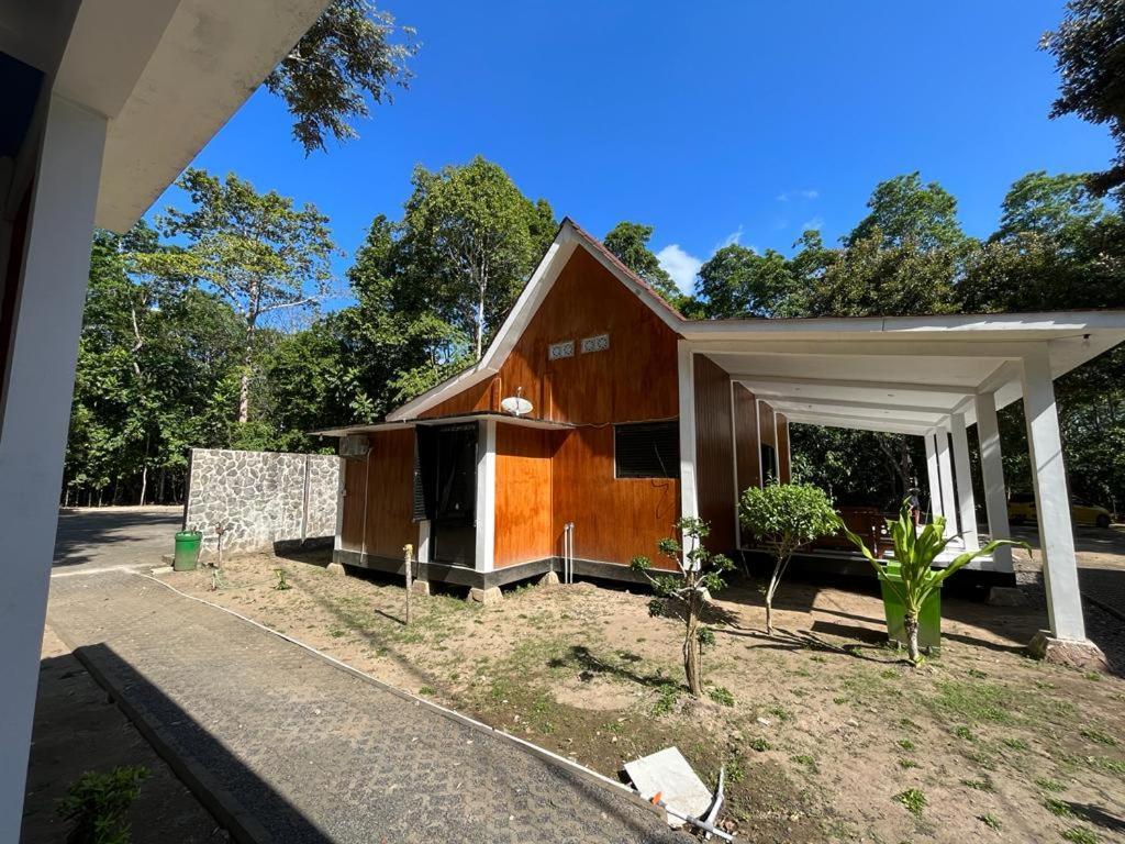 בניוואנגי Capital O 92612 Penginapan D'Alas Purwo & Beachnearpadang Savana Sadengan מראה חיצוני תמונה