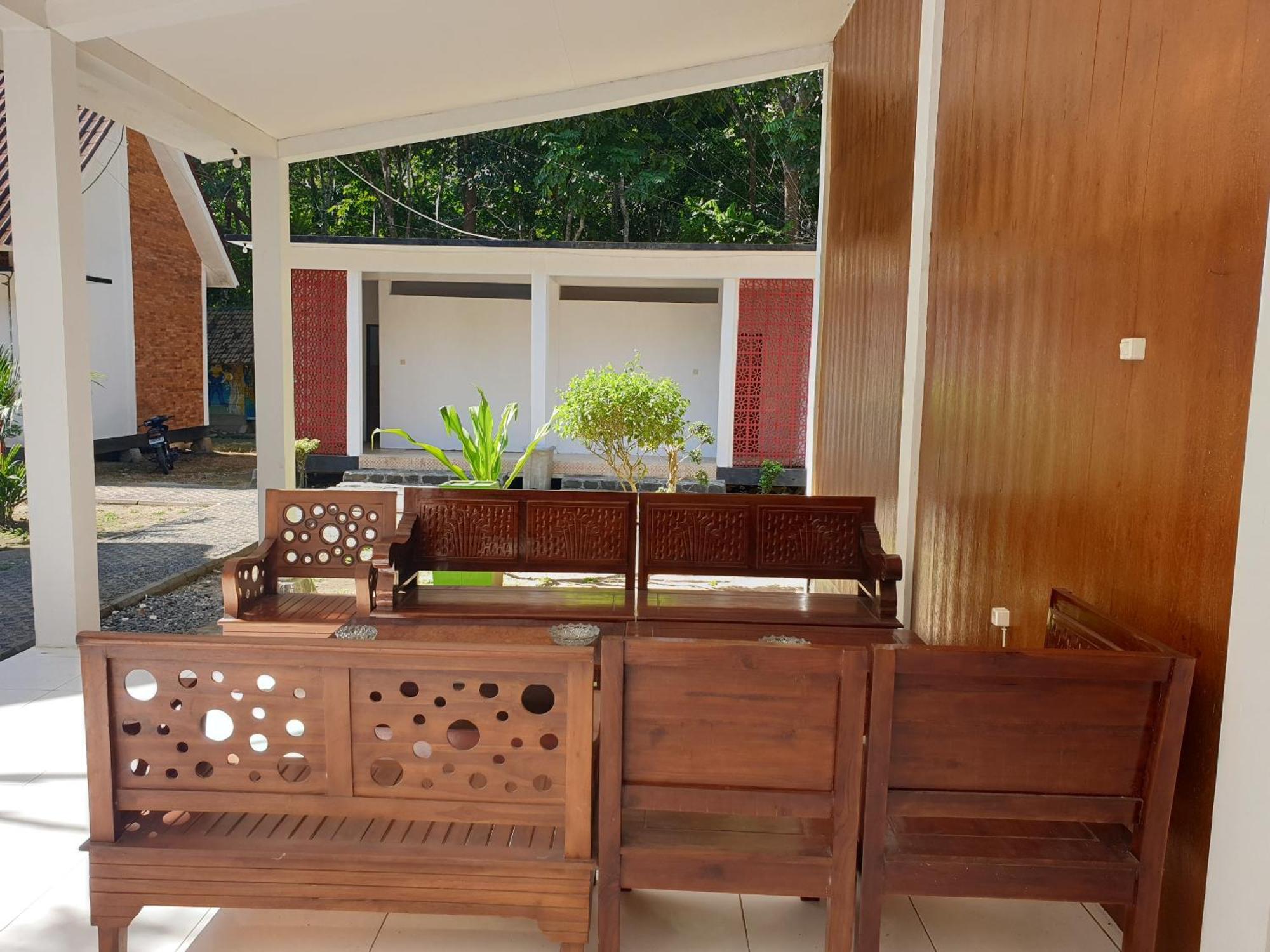 בניוואנגי Capital O 92612 Penginapan D'Alas Purwo & Beachnearpadang Savana Sadengan מראה חיצוני תמונה